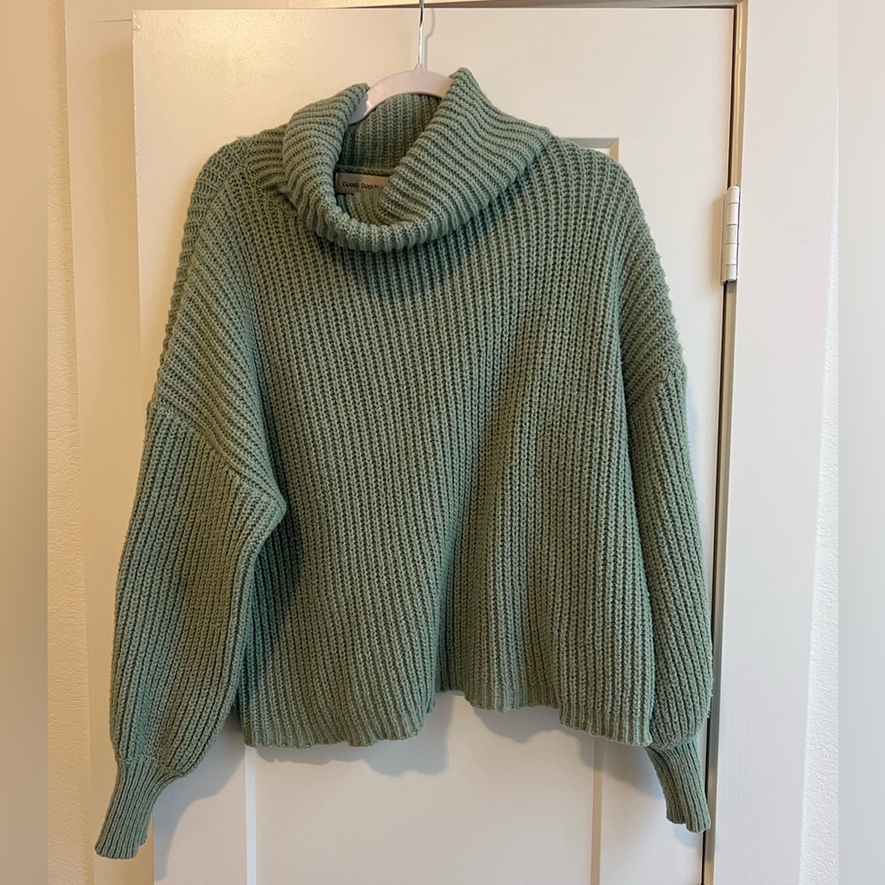 Green Copped Turtleneck